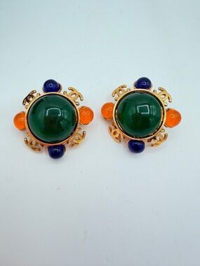 CHANEL Vintage Authentic Gold-plated Gripoix Earrings Green,Orange and Blue